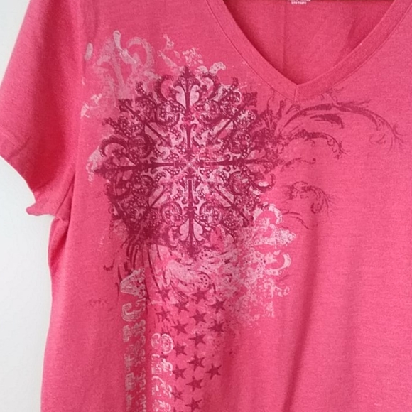 Coral Graphic V Neck Tee Shirt Size Large - Picture 2 of 10
